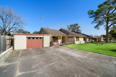 215 Fairbanks Street, Houston, TX 77009 - Photo 34