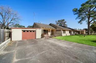 215 Fairbanks St, Houston, TX 77009 - Photo 34
