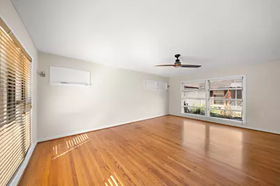 215 Fairbanks Street, Houston, TX 77009 - Photo 4