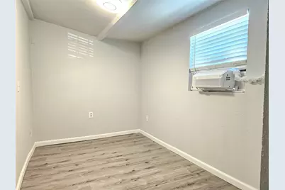 4419 W Bayshore Drive #3, Bacliff, TX 77518 - Photo 8