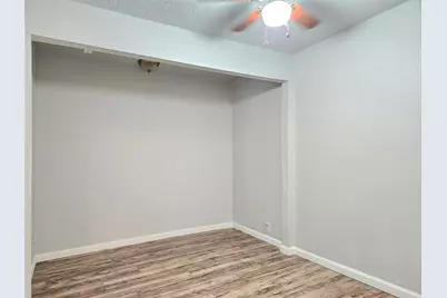 4419 W Bayshore Drive #3, Bacliff, TX 77518 - Photo 6