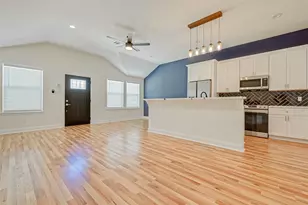 7339 Krueger Rd, Houston, TX 77033 - Photo 4