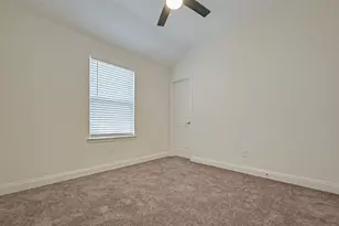 7339 Krueger Rd, Houston, TX 77033 - Photo 28