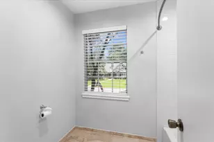 2022 Grove Lake Dr, Houston, TX 77339 - Photo 8