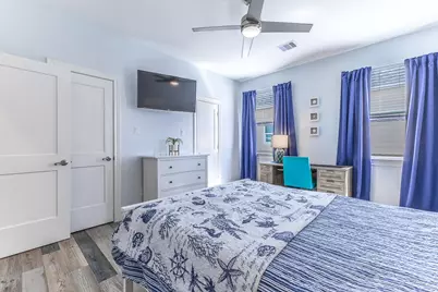 13111 Buccaneer Parkway, Freeport, TX 77541 - Photo 12