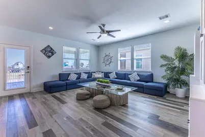 13111 Buccaneer Parkway, Freeport, TX 77541 - Photo 4