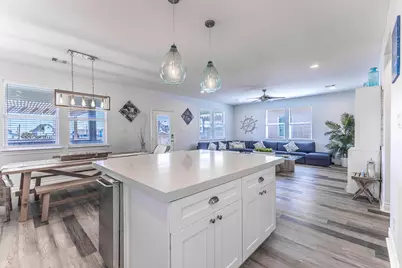 13111 Buccaneer Parkway, Freeport, TX 77541 - Photo 10