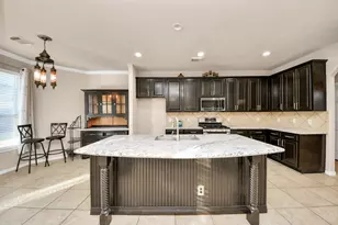 13719 Hartford Ct, Sugar Land, TX 77498 - Photo 8