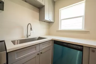 912 Church Street #4, Galveston, TX 77550 - Photo 12
