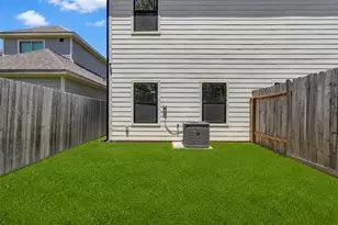7980 Angus St, Houston, TX 77028 - Photo 32