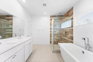7730 Jacquelyn Oaks Rd, Houston, TX 77055 - Photo 10