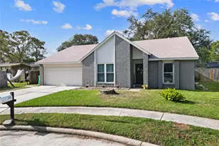 2015 Stoney Ct, Spring, TX 77373 - Photo 2