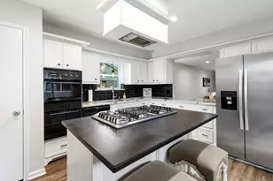 623 Hickory Ridge Dr, Shenandoah, TX 77381 - Photo 10