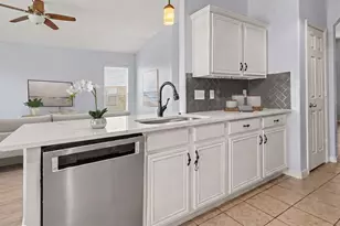 8330 Rusty Blackhaw Ln, Baytown, TX 77523 - Photo 16