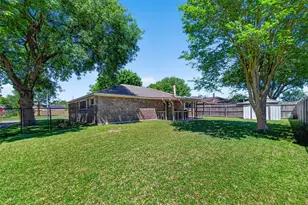 1110 Brookhollow Dr, Deer Park, TX 77536 - Photo 26