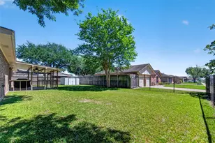 1110 Brookhollow Dr, Deer Park, TX 77536 - Photo 30