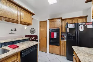 1110 Brookhollow Dr, Deer Park, TX 77536 - Photo 10