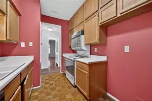 360 Wilcrest Dr, Houston, TX 77042 - Photo 24