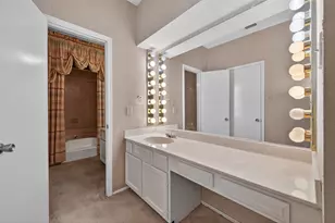 360 Wilcrest Dr, Houston, TX 77042 - Photo 36