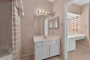 360 Wilcrest Dr, Houston, TX 77042 - Photo 34