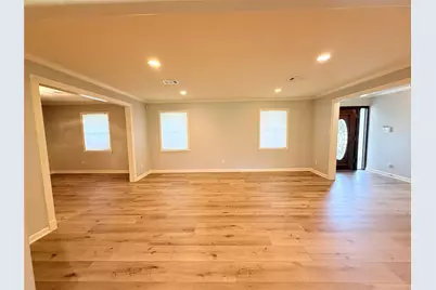 204 Hillcrest Drive, Alvin, TX 77511 - Photo 10