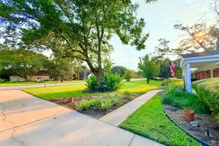 204 Hillcrest Dr, Alvin, TX 77511 - Photo 38