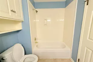 204 Hillcrest Dr, Alvin, TX 77511 - Photo 20