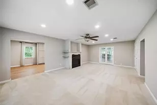 13373 Southshore Dr, Conroe, TX 77304 - Photo 10