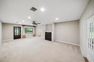 13373 Southshore Dr, Conroe, TX 77304 - Photo 12