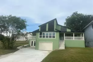 311 Edgewater Dr, Livingston, TX 77351 - Photo 1