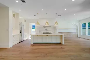 955 W 42nd St, Houston, TX 77018 - Photo 4