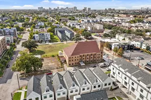 2409 Webster St, Houston, TX 77003 - Photo 4