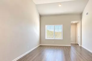 8114 Alpine Bearberry Dr, Houston, TX 77016 - Photo 6
