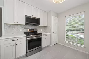 106 Breezy Point Pl, Spring, TX 77381 - Photo 12