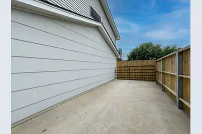 201 W 5th Street, Deer Park, TX 77536 - Photo 8