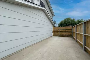 201 W 5th St, Deer Park, TX 77536 - Photo 8