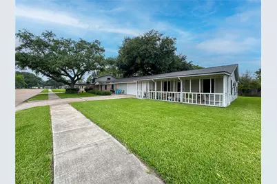 201 W 5th Street, Deer Park, TX 77536 - Photo 4