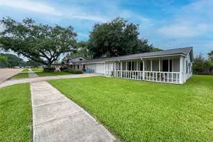 201 W 5th St, Deer Park, TX 77536 - Photo 4
