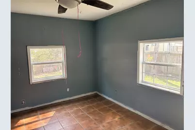 9422 Crestview Drive, Houston, TX 77078 - Photo 8