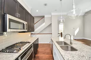 8306 Ginger Oak St, Houston, TX 77055 - Photo 4