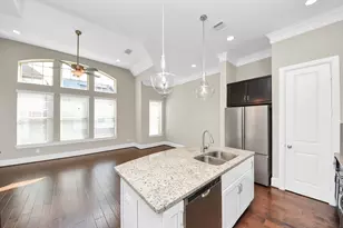 8306 Ginger Oak St, Houston, TX 77055 - Photo 10
