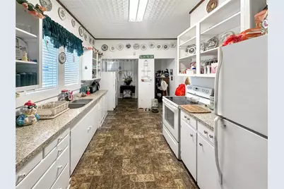 111 S Mill Street, Flatonia, TX 78941 - Photo 8