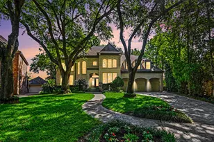 1319 Oyster Point Dr, Sugar Land, TX 77478 - Photo 4