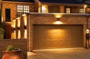 223 Asbury St, Houston, TX 77007 - Photo 2