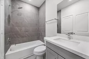 6332 Paddington Bnd Dr, Houston, TX 77008 - Photo 22