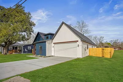 1807 Waco Street, Dayton, TX 77535 - Photo 2