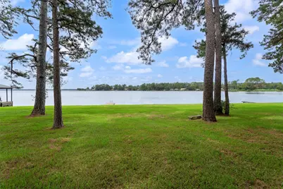 15749 Lakeway Drive, Willis, TX 77318 - Photo 38