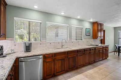 15749 Lakeway Drive, Willis, TX 77318 - Photo 12