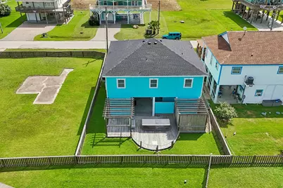 977 Bahama Drive, Crystal Beach, TX 77650 - Photo 6
