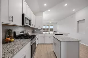 2503 Rose Quartz Dr, Texas City, TX 77591 - Photo 4